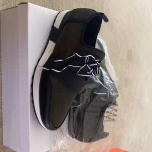 BRAND NEW !!! Steve Madden shoes